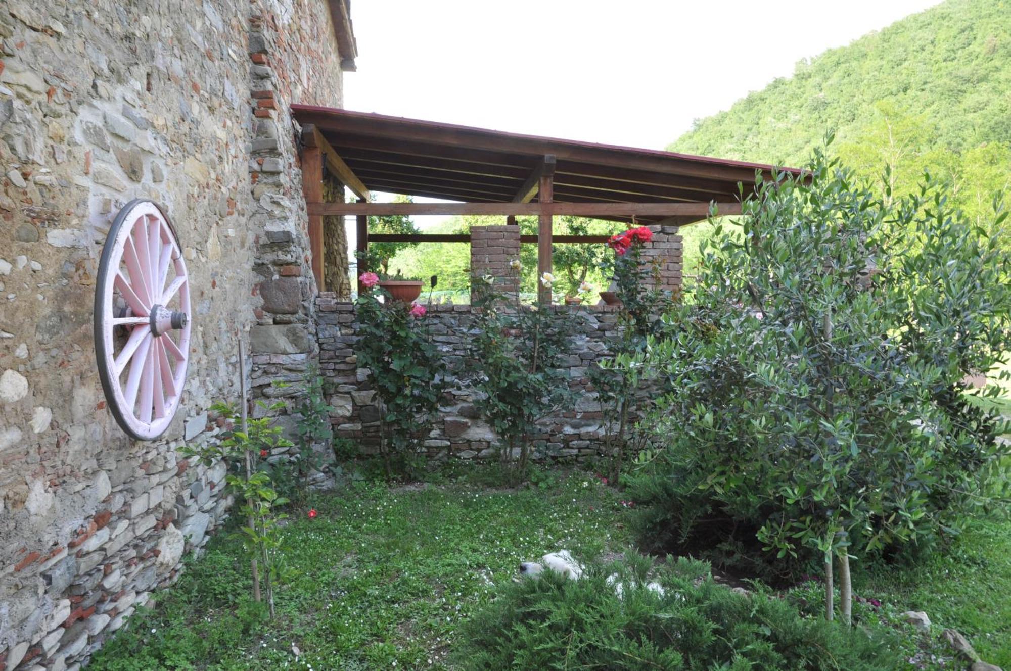 Locanda Di Alberi Borgo San Lorenzo Bagian luar foto